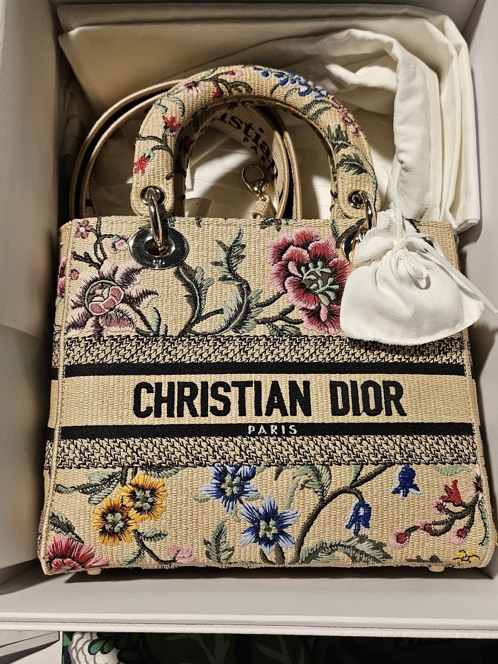 Christrian Dior Medium Lafy D-Lite Floral Embroidered Bag - Picture 1 of 8